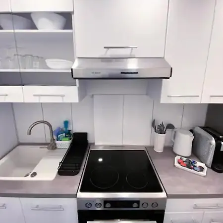 Ku'damm Sunny Apartment *